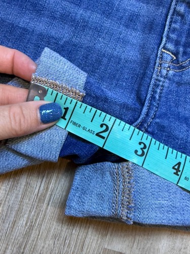 American Eagle Womens Hi-Rise Shortie Denim Shorts Size 2 NWT - Picture 6 of 7