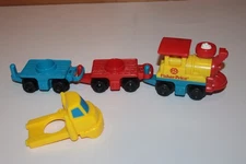 Fisher Price Train 1992 No. 2 Geo Trax Flip Track Engine and Cars