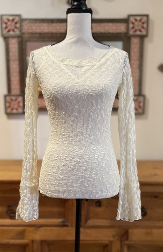 Vintage VS Ivory Stretch Lace 1/2 Lined Boatneck Sheer Bell Sleeve Top Sz XS  - Picture 1 of 17