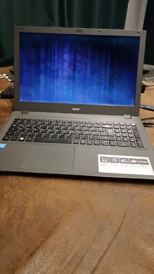 Acer Aspire E15 E5-573T-P4D3 - Intel Pentium - Defekt
