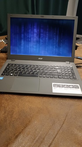 Acer Aspire E15 E5-573T-P4D3 - Intel Pentium - defectuoso - Imagen 1 de 9