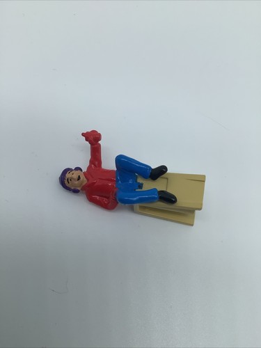 TRENDMASTERS THE MAGIC of MAINSTREET MAN ON STOOL #32 - Picture 2 of 6