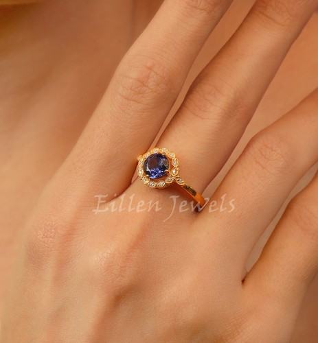 7 mm Brilliant Round Sapphire Ring, Blue Sapphire Engagement Ring Bridal Ring - Picture 4 of 5