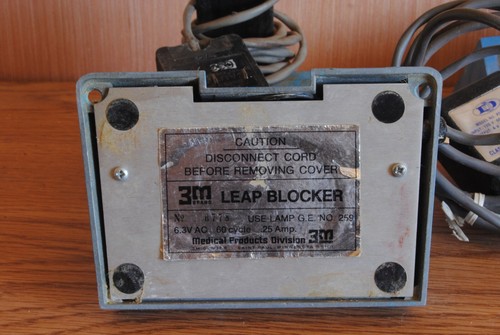lot of 3 3M lead blockers model 1676co with the parts bases optometrists tool - Picture 2 of 3