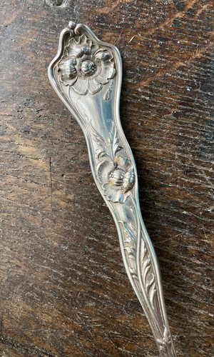 Antique Silverplate R & B (International) POPPY 1914 Large Meat Serving Fork - Picture 8 of 12