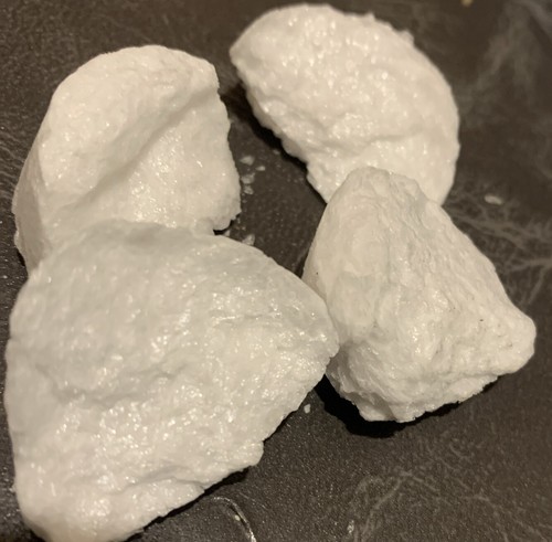 Pure white oily magic shiny boric fish scale chunks 25g sample - Picture 2 of 4