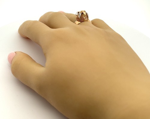 18ct Yellow Gold Cubic Zirconia & Spinel Ring with Bell Centre & Leaf Surround - Picture 10 of 12