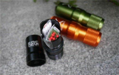 3,6" Wasserdicht Notfall EDC Überleben Feuerzeug Kit Ausrüstung Sturm Streichhölzer/Schlüsselanhänger - Bild 5 von 8