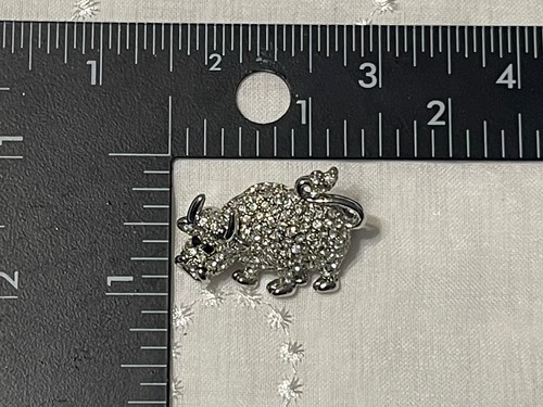 Silberfarbene Strass Pave Kuh Brosche Anstecknadel - Bild 8 von 8