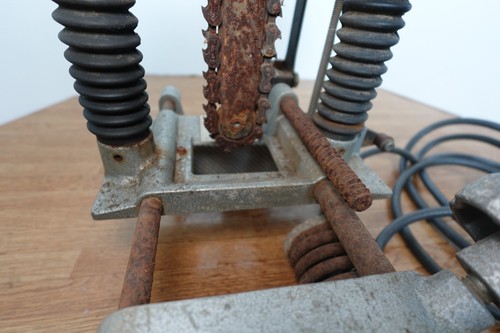 Makita 7102 Kettenmeißel Arbeitselektrowerkzeug Zimmermannwerkzeug Kettendämpfer Holz - Bild 16 von 24