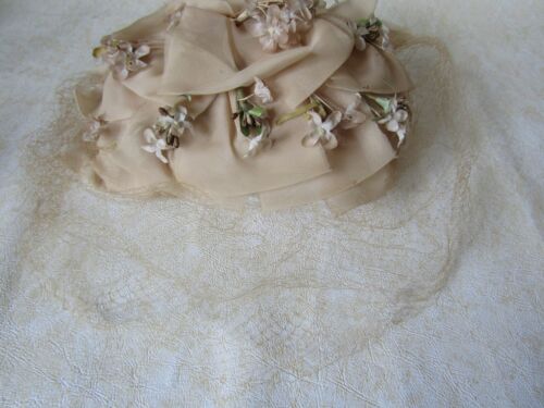 VTG Skull Cap Hat Chiffon fabric Silky Flowers Soft Beige Color 1940's 50's - Picture 7 of 7