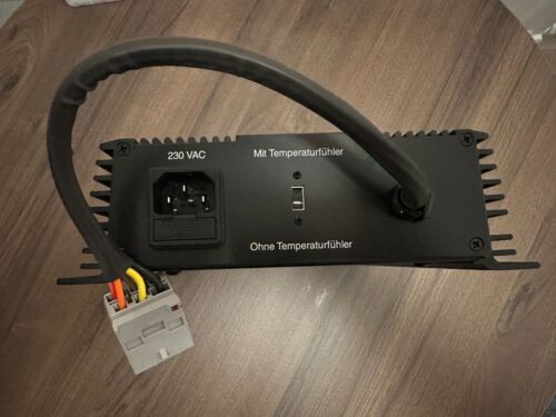 VW T5 T6 T6.1 California Batterie Ladegerät 7H7915681B Neu + OVP - Picture 2 of 5