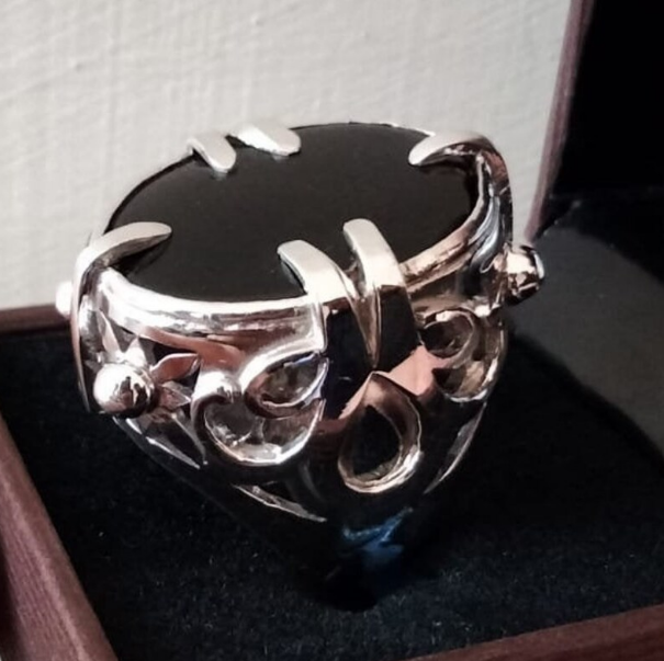 Picture 1 of 6