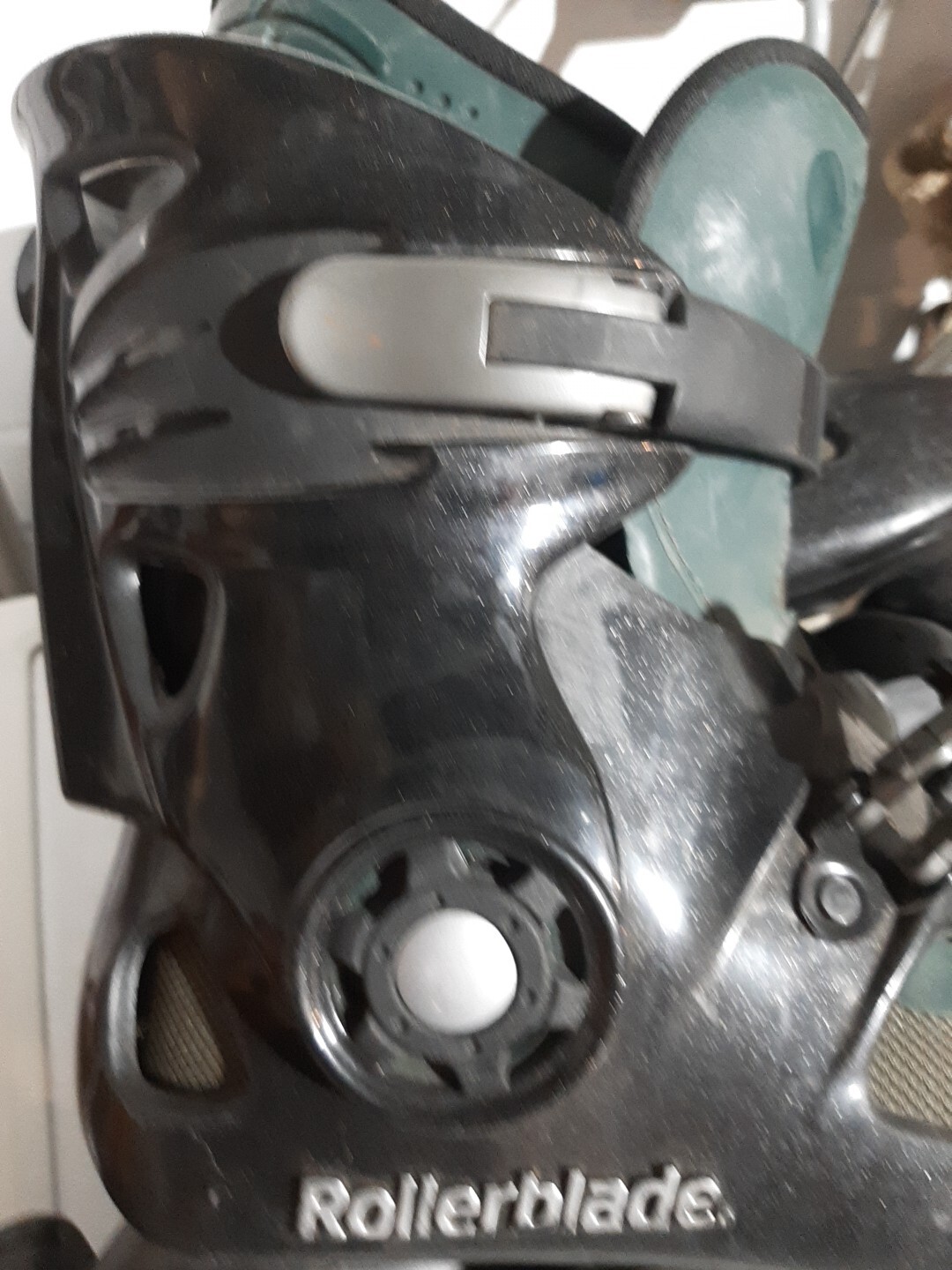 Picture 4 of 11