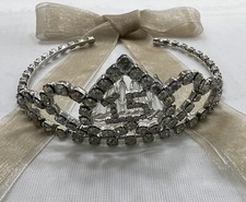Austrian Crystal Tiara. Made with Austrian Crystal. Birthday Party. 15 A os