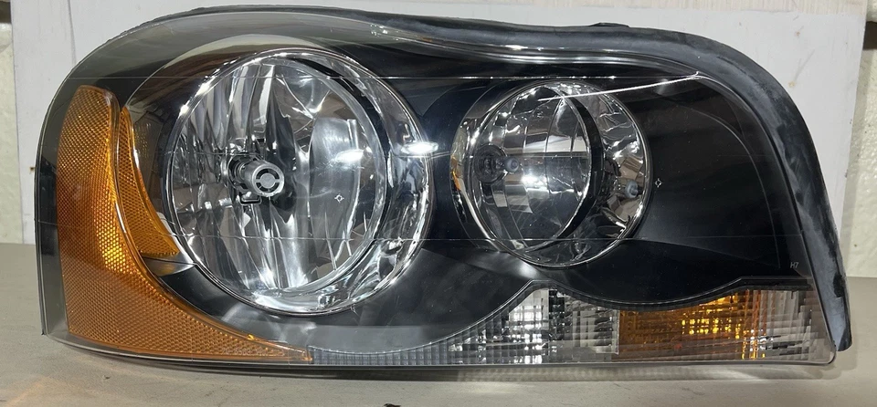 Right Headlight Assembly - 2003-2014 Volvo XC90 - TYC - Image 2 of 4