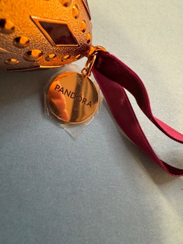 Pandora 2020 Limited Edition Holiday Ornament Only  - Bild 7 von 13