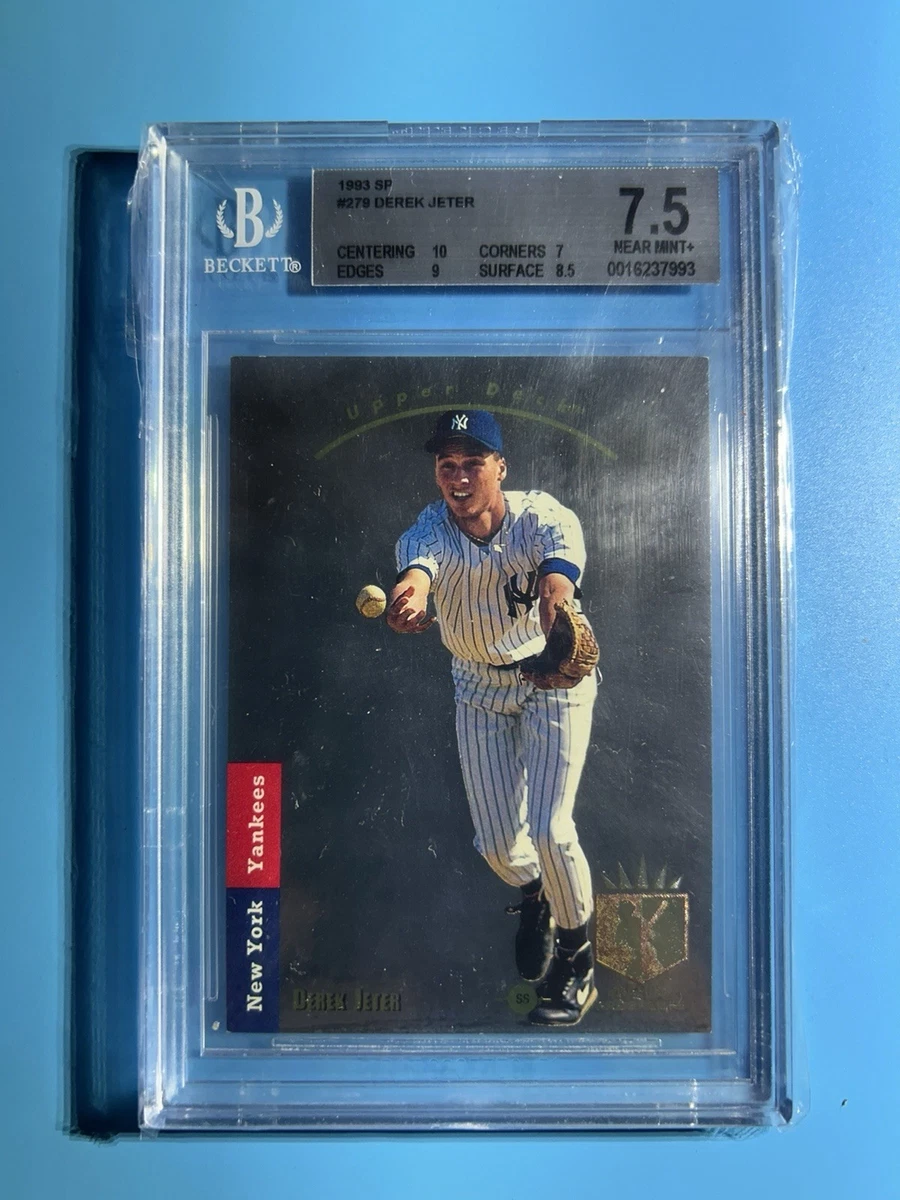 Derek Jeter Grade 7.5 Baseball Sports Trading Cards & Accessories