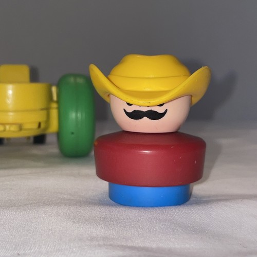 1990 Fisher Price Farm Tractor with Cart and Little People Farmer - Set #2376 - Picture 6 of 8