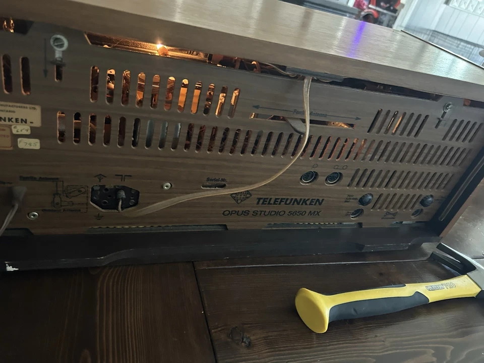 VINTAGE TELEFUNKEN OPUS Studio 5650 MX Tube Hybrid Stereo Receiver Radio - - Image 4 of 4