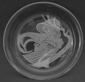 Morgantown-Country-Ladies-Angelica-Plate-Glass-Crystal-Carved-1981-Signed-w-Box