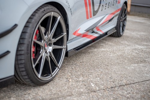 Umbral lateral enfoque Cup listones V.3 para Ford Fiesta Mk8 ST / ST-Line negro - Imagen 3 de 8