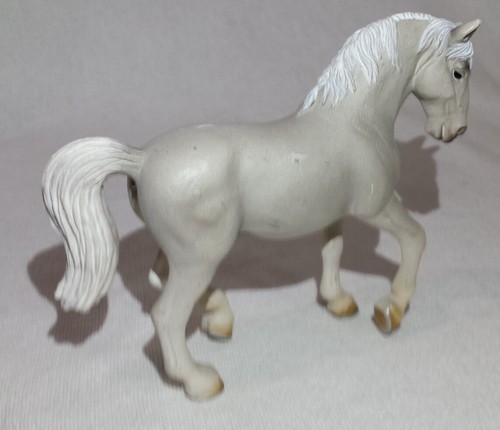Schleich Stallion Stud Gray and White Horse Animal Figurine 2004 Plastic - Picture 2 of 10