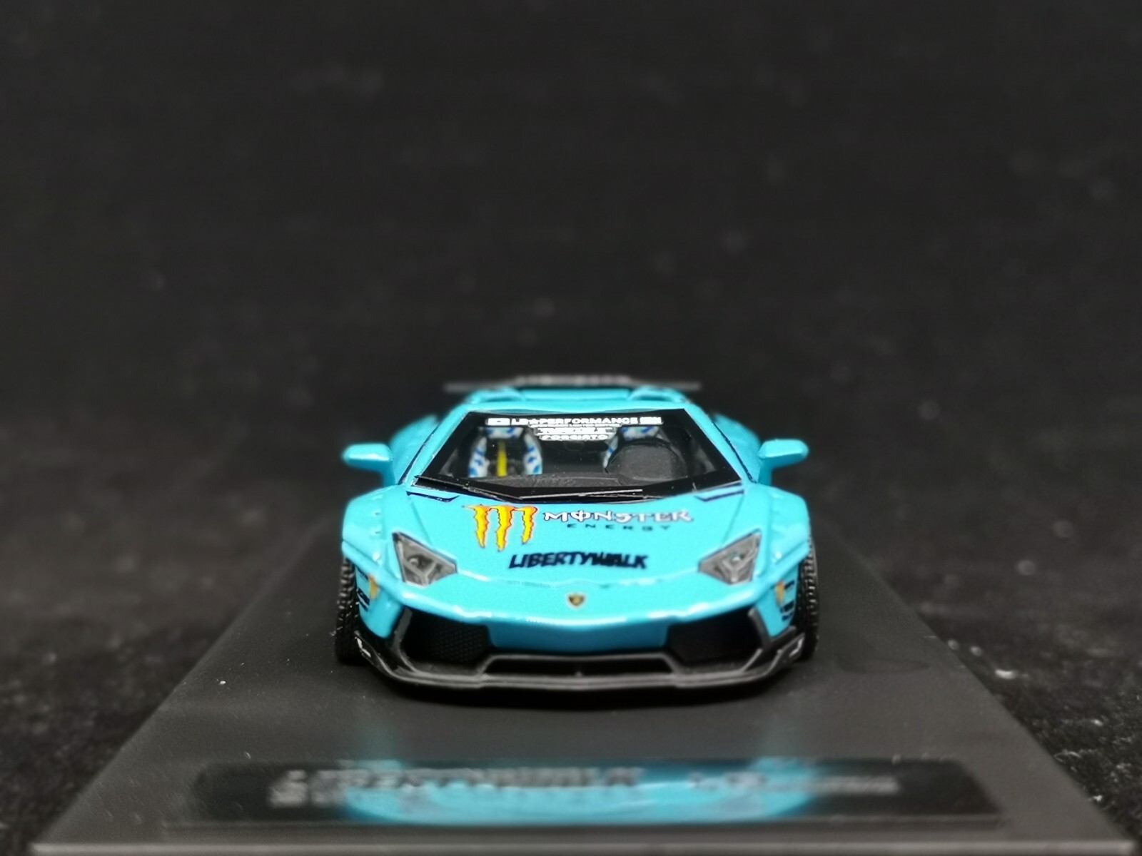 Picture 4 of 9