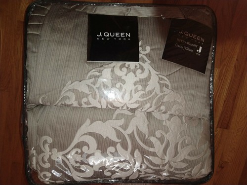 J Queen New York Crestview Queen Comforter Set - Picture 2 of 12
