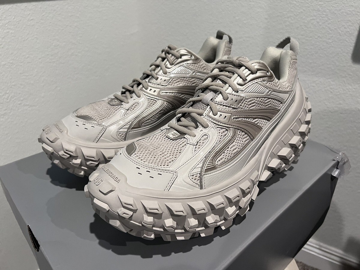 Balenciaga Bouncer Defender Low Top Sneaker (Men) Beige Size Balenciaga Bouncer Defender Low Top Sneaker (Men) Beige Size