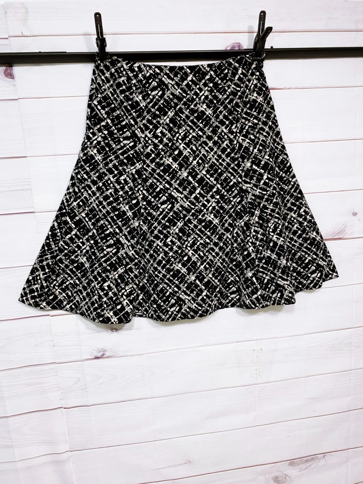 JM Collection 女式修身喇叭裙 16 码黑白侧拉链 — 第 2/4 张图片