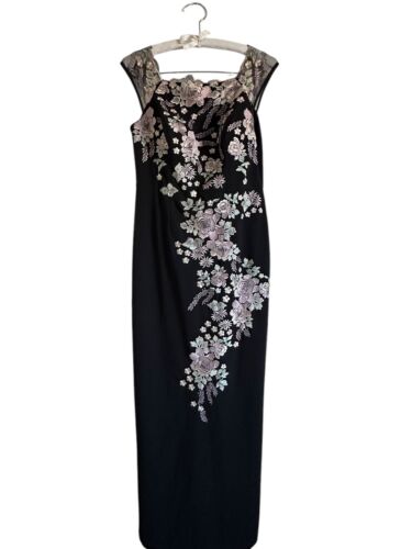 Decode 1.8 Maxikleid 12 schwarz Blumen bestickt gefüttert Cocktail Brautmutter