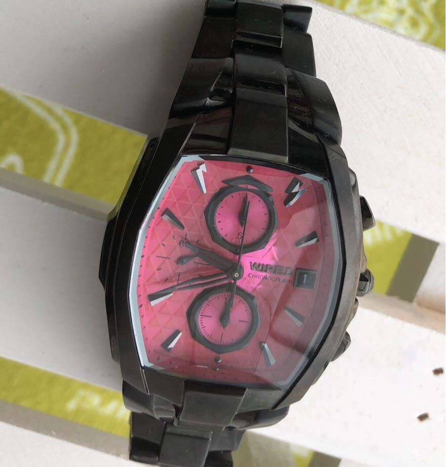 Seiko Wired 7T92-0Ht0 Analog Quartz Men Chandelier Pink