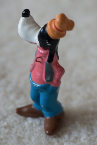 Disney Goofy Vintage Figure with a Hanger in His Chest - Picture 3 of 8
