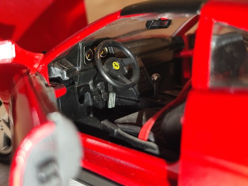 Maisto 1:18 Ferrari 348 TS 1984 rot - Picture 15 of 20
