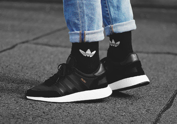 NEU! Adidas Iniki Runner gr.44 BB2100 Sneaker I-5923 nmd Ultra boost uncaged NEU! Adidas Iniki Runner gr.44 BB2100 Sneaker I-5923 nmd Ultra boost uncaged