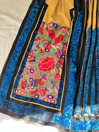 AntiqueChinese Women’s Embroidered Yellow Silk Pleated Skirt LATE QING DYNASTY - Picture 9 of 11