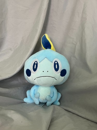 POKEMON CENTER SCHLUCHZEN PLÜSCHTIER ORIGINAL STOFFTIER 9 ZOLL SPIELZEUG ORIGINAL WEICH 2019 - Bild 1 von 3