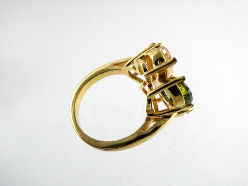 Goldtone Metal and Rainbow CZ Crystal Flower Ring Size 6.25 5.2g Weight - Picture 8 of 15