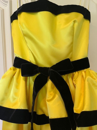 PRISTINE "WILLIAM PEARSON" YELLOW SATIN EVENING GOWN W/BLK VELVET TRIM W/BOW SZ6 - Picture 10 of 10