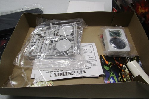 AMT/ERTL STAR TREK THE ENTERPRISE INCIDENT SPACE ENCOUNTER MODEL KIT - 第 2/3 張圖片