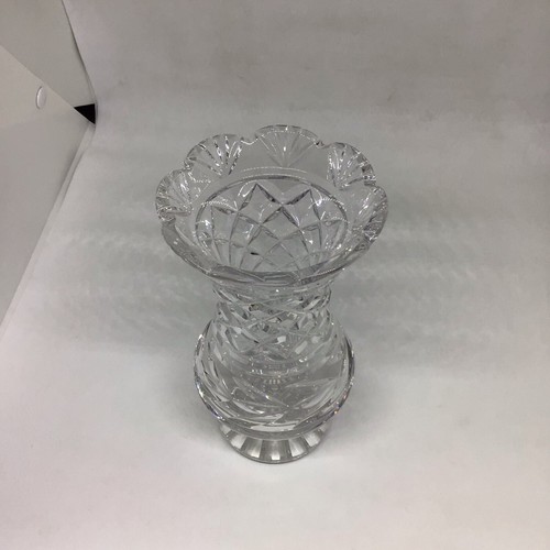 Vintage 7in Cut Crystal Glass Flower Vase *MINT* - Picture 3 of 5