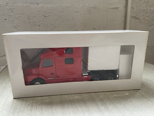 1/43 Eligor Prime Mover Truck Volvo 770 Red 112049 - Picture 9 of 11