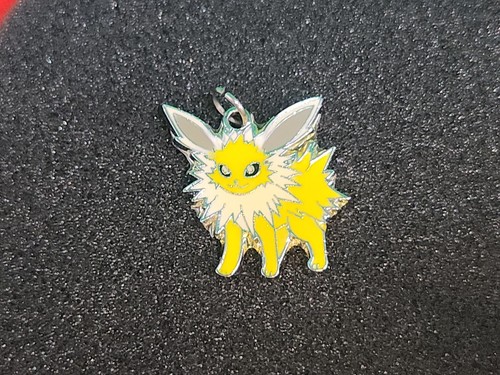 Pokemon Jolteon Charm Pendant For Necklace Evolution Eevee Sparky Collectible - 第 1/9 張圖片