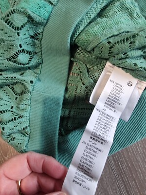 Ensemble Kiabi : Pull Dentelle Vert & Jupe Plissée Imprimée Fleurs - Taille ~36/38