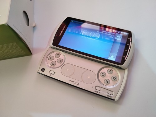 xperia play White 64gb Games Rare - Zdjęcie 16 z 24