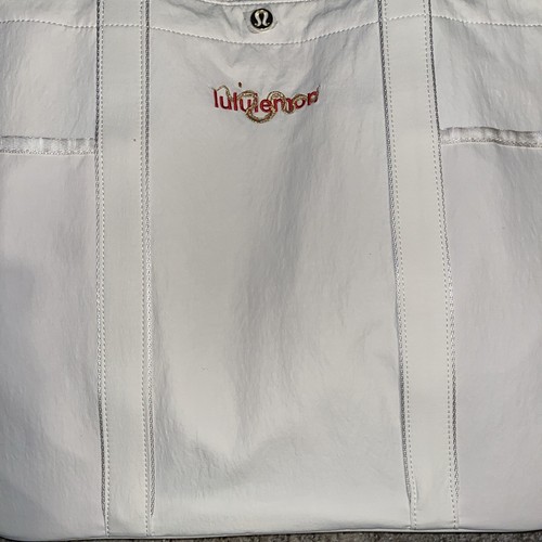 Lululemon 2025 Lunar New Year Daily Multi-pocket Tote Bag 20L Free Shipping NWT - Picture 2 of 4