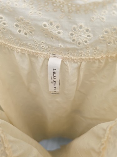 Laura Ashley 2 Piece Pajama Set Cami Pants L Coquette Cottage Core Cream NWT - Picture 4 of 10