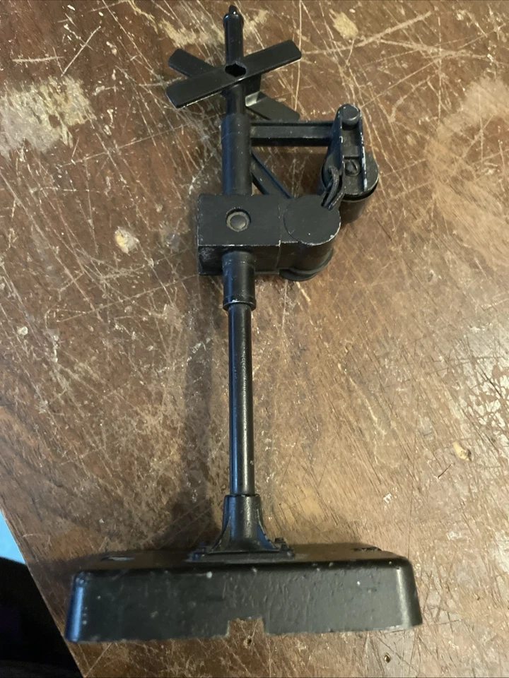 Lionel Trains O/O-27 Gauge Operating Crossing Banjo Signal #140 - Image 2 of 4