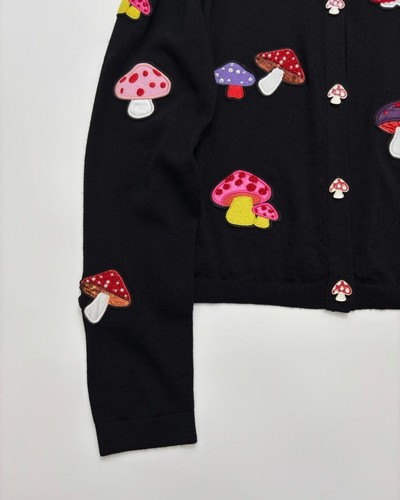 Alice + Olivia Mushroom Embroidery Crew Neck Knit Top - Bild 3 von 14